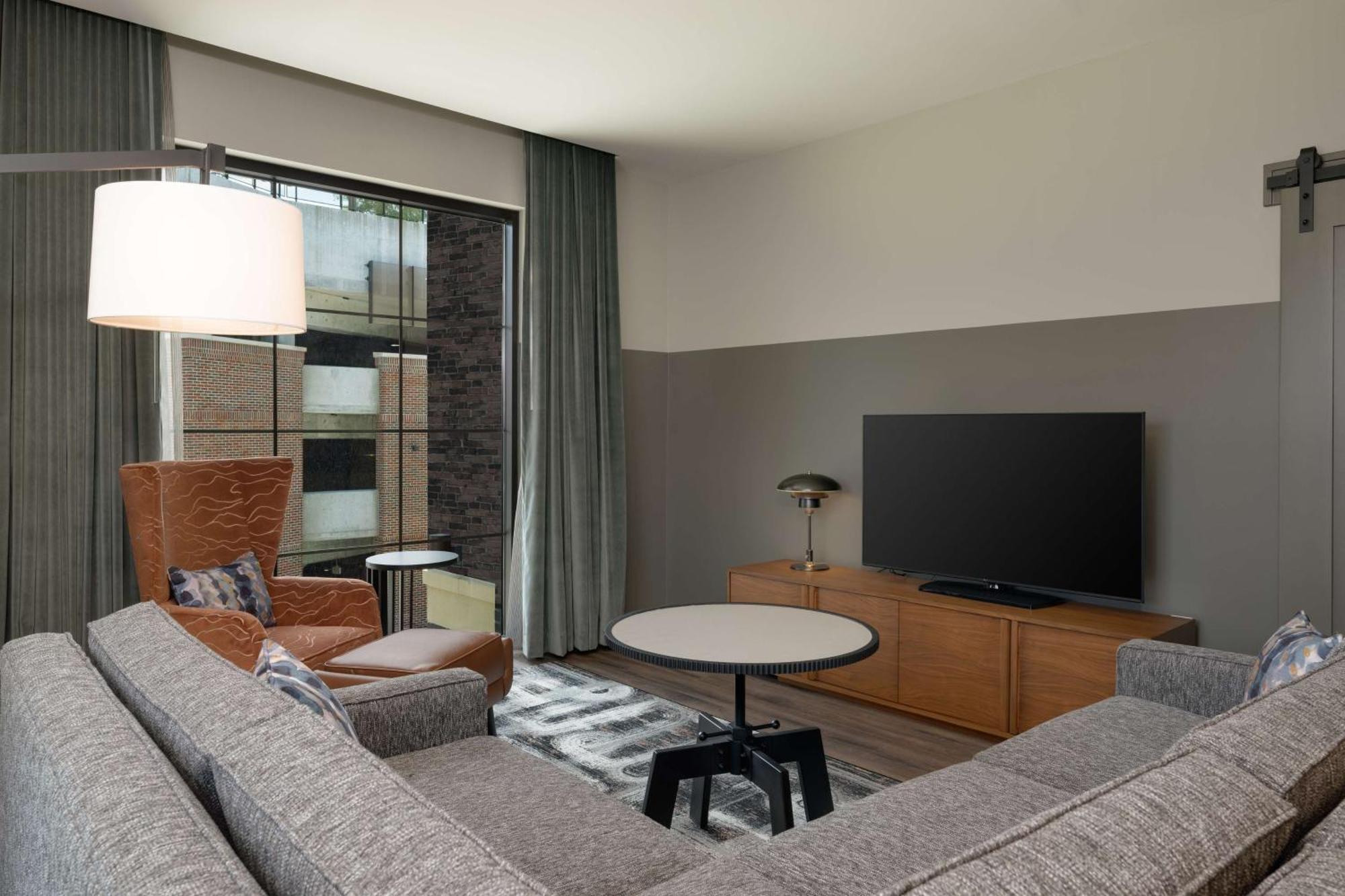 Hotel Nickel Plate Fishers, Tapestry Collection By Hilton Экстерьер фото